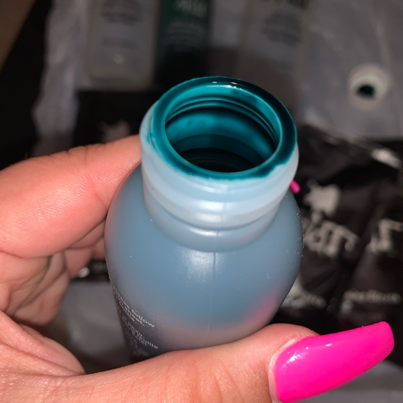 1 Splat bleach kit & 2 Emerald green color kits - Picture 7 of 10